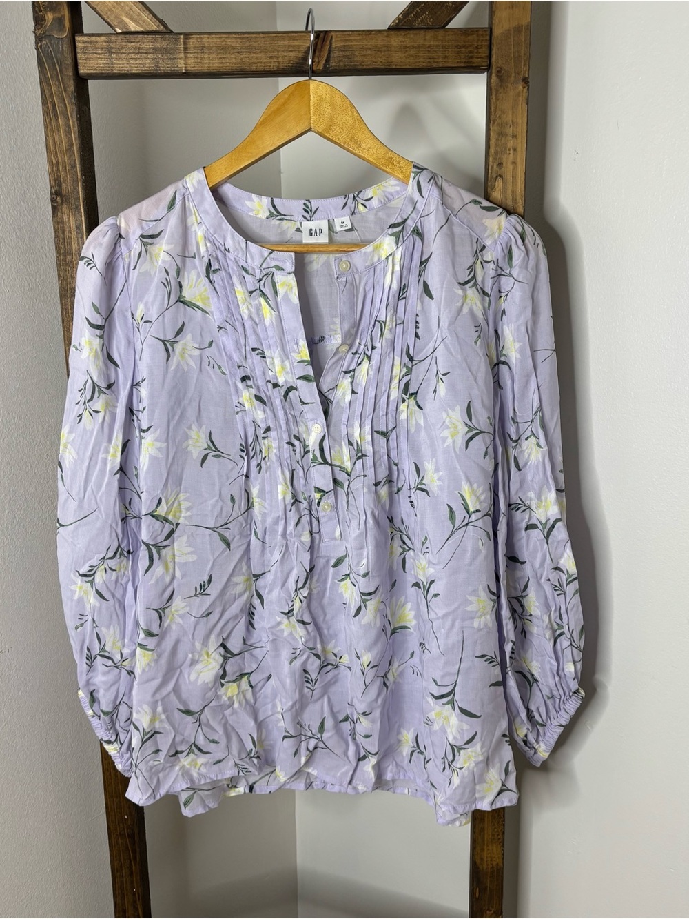GAP Lavender Floral Pintuck Peasant Blouse Size M